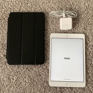 iPad mini 2 (32gb) with Apple folio case
